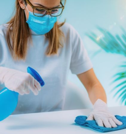 Realiza la limpieza segura del hogar con responsabilidad ambiental